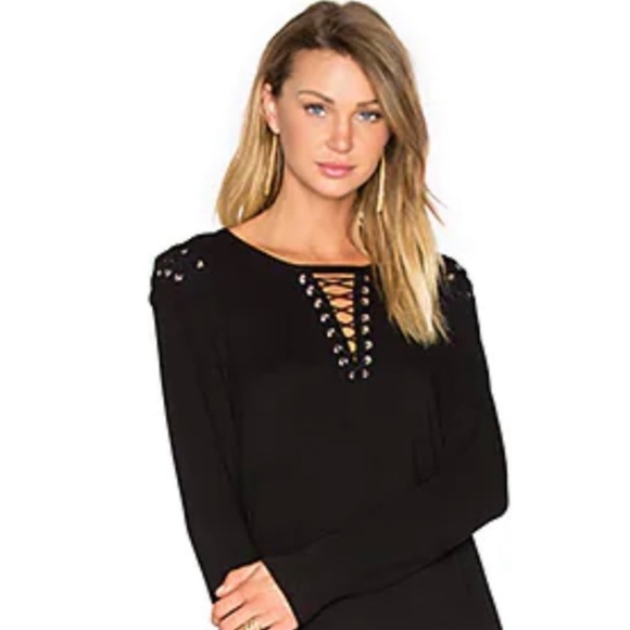 𝗚𝗲𝗻𝗲𝗿𝗮𝘁𝗶𝗼𝗻 𝗟𝗼𝘃𝗲 Vivi Tie Up Long Sleeve - Picture 2 of 10